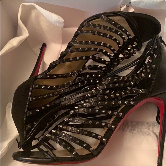 Designer shoes - Picture 3 of 5